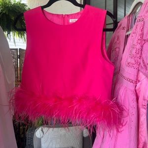 Feather trimmed tank